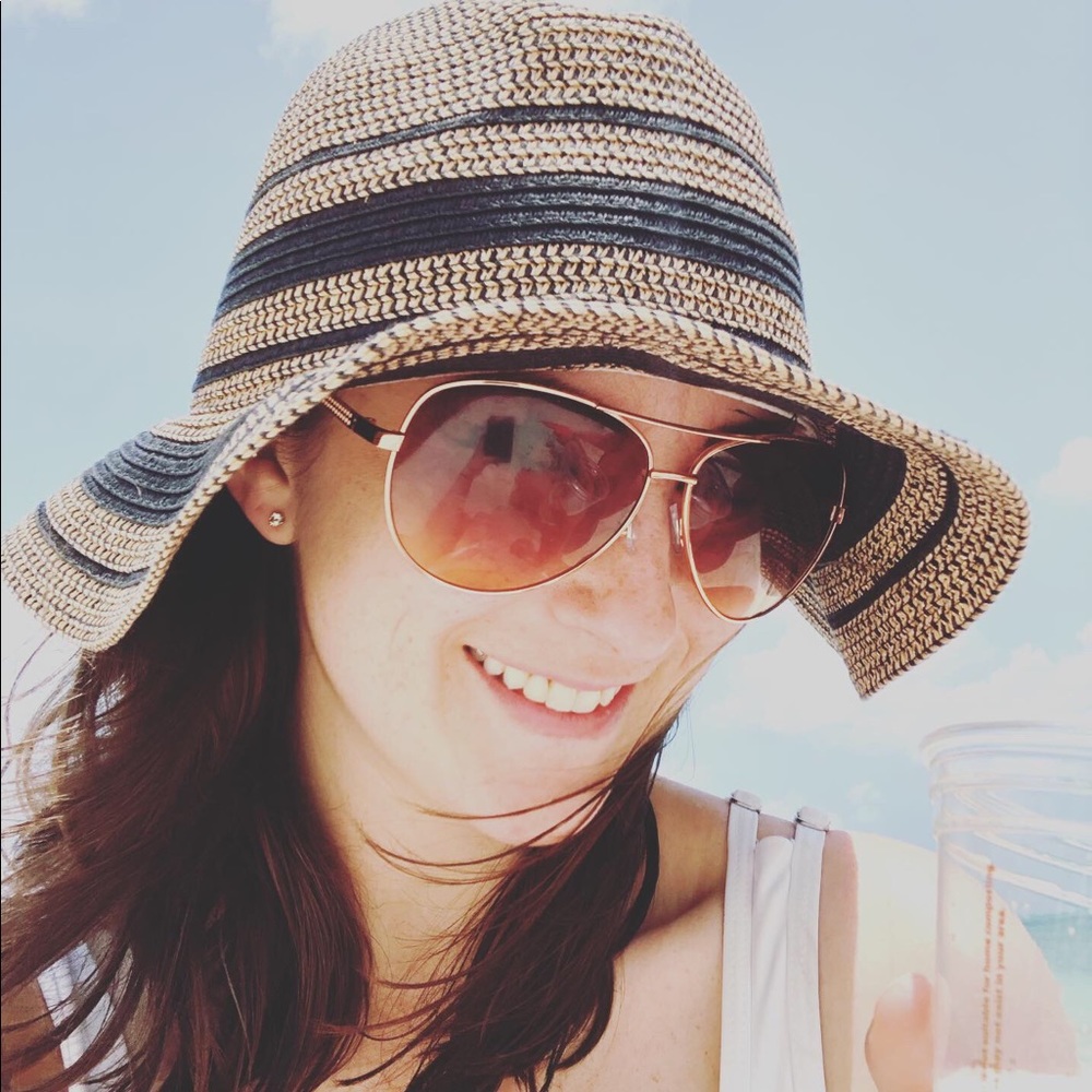 Meet your Posher, Briana